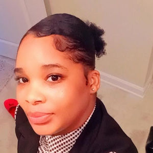 Meet your Posher, Etienne